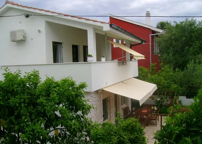 Apartmani A1 Marina, Okrug Gornji