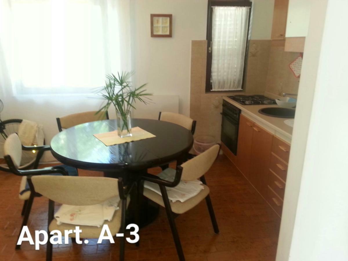 A1 Marina, Okrug Gornji * Trogir